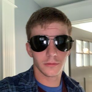 Meet your Posher, Roman